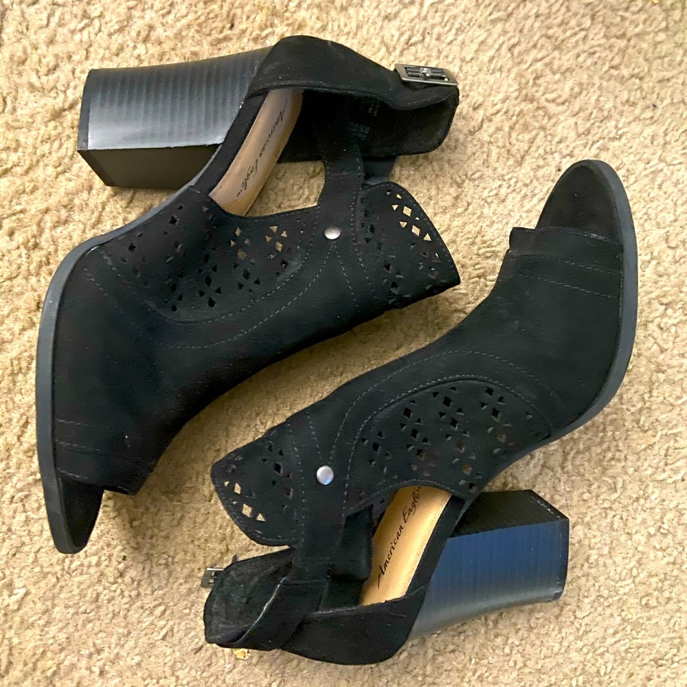 Size 9 1/2 American Eagle heels barely worn